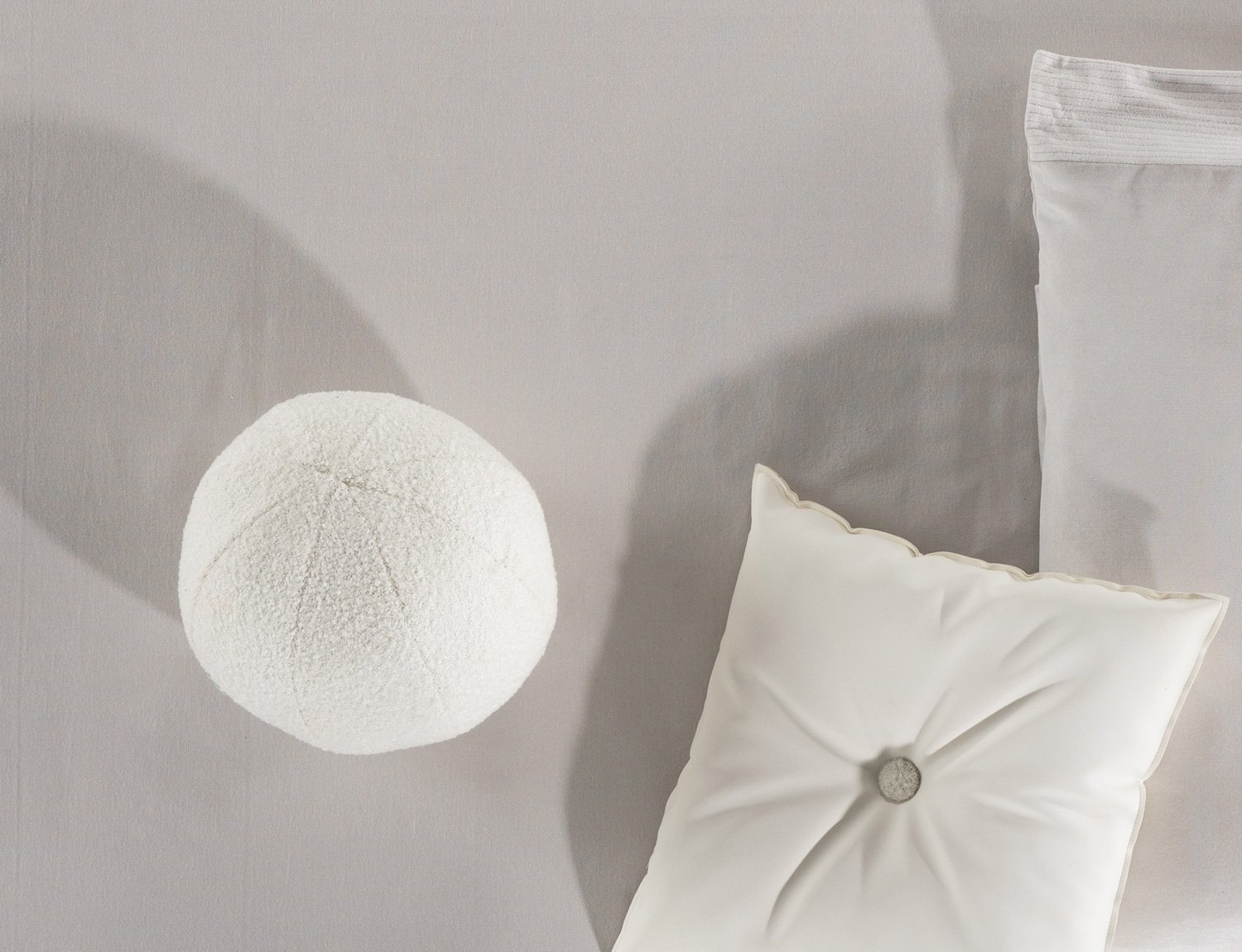 Cushion Effie – Ball Pillow