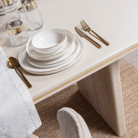 İnci Dining Table