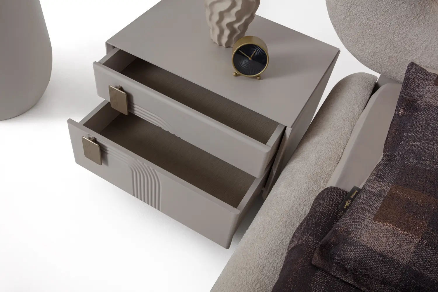 Diva Nightstand