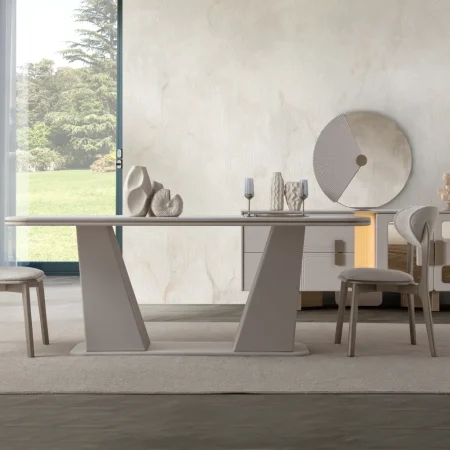 Diva Dining Table